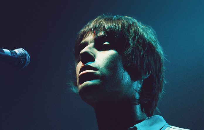 Liam Gallagher anuncia turnê para celebrar 30 anos de ‘Definitely Maybe’, do Oasis