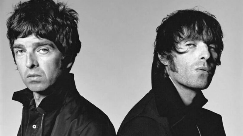 Liam Gallagher afirma que Noel recusou convite de turnê comemorativa de álbum do Oasis