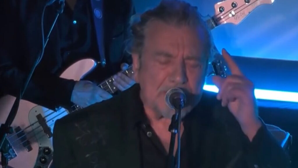 Robert Plant canta 'Stairway To Heaven' pela primeira vez em 16 anos