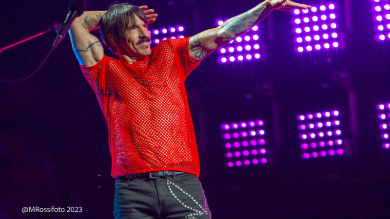 Red Hot Hot Chili Peppers faz show histórico em SP com volta de John Frusciante