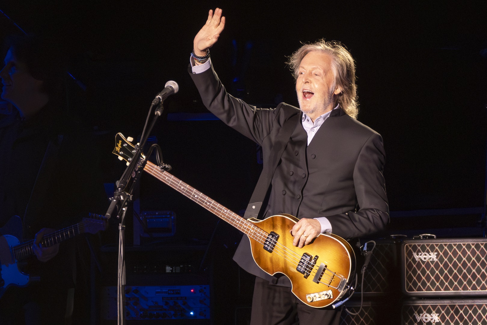Paul McCartney reúne gerações de fãs em show em São Paulo