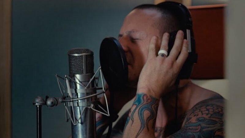 Linkin Park lança 'Friendly Fire' com vocais de Chester Bennington; assista clipe