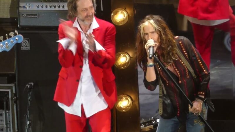 Steven Tyler, do Aerosmith, retorna aos palcos em show do Black Crowes