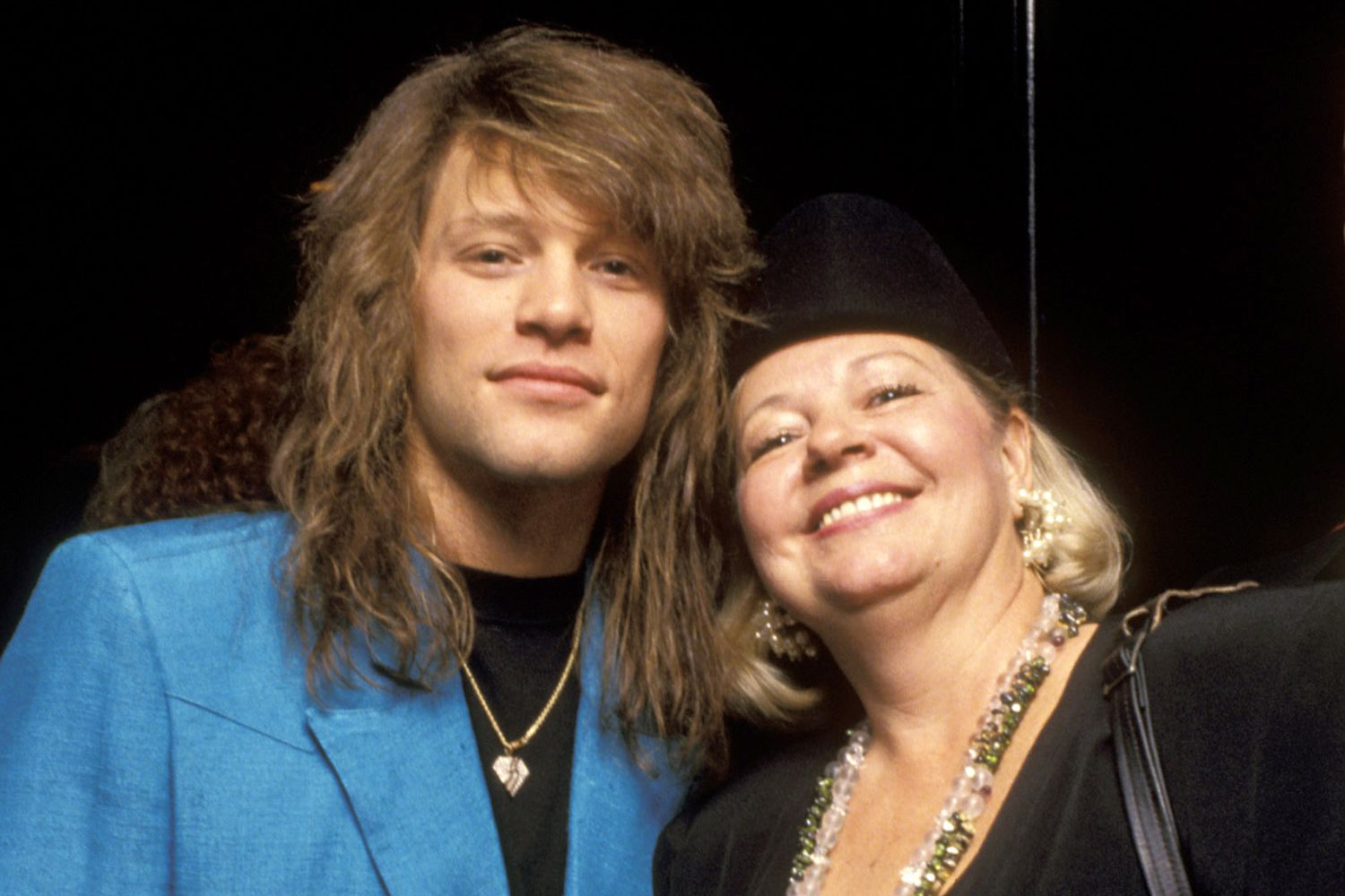 Jon Bon Jovi lamenta morte da mãe: ‘ela fará muita falta’