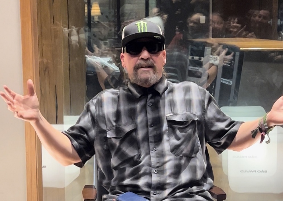 Mike Muir, do Suicidal Tendencies, revela que tentou aprender português: ‘é uma linguagem difícil’