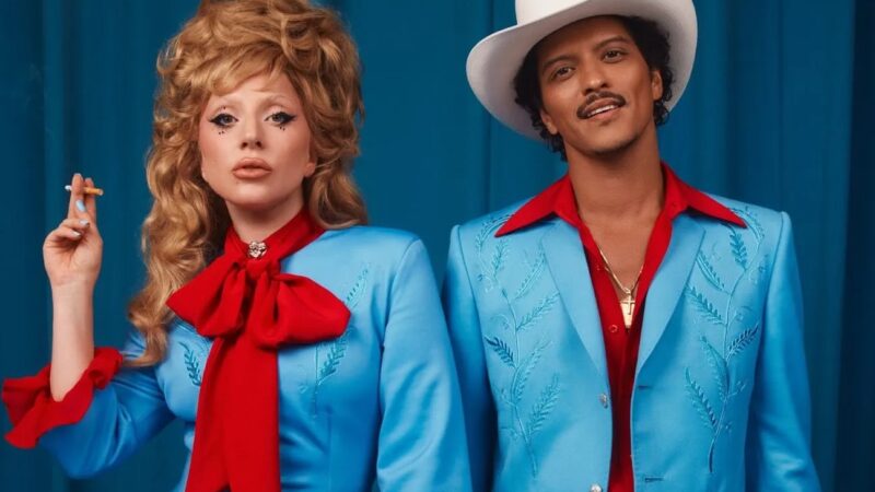 Lady Gaga e Bruno Mars se juntam no novo single 'Die With a Smile'