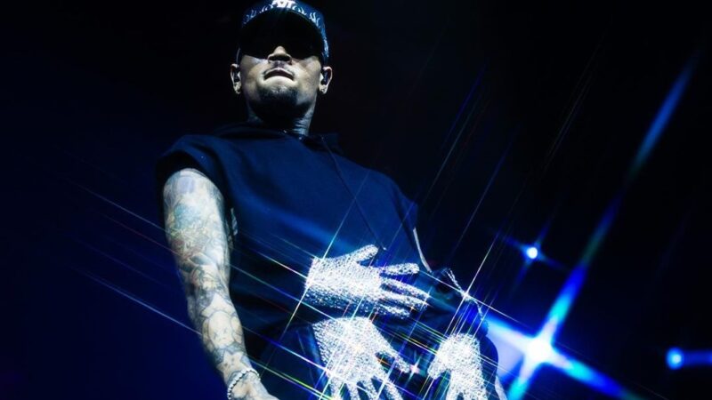 Chris Brown anuncia apresentação única no Brasil em dezembro