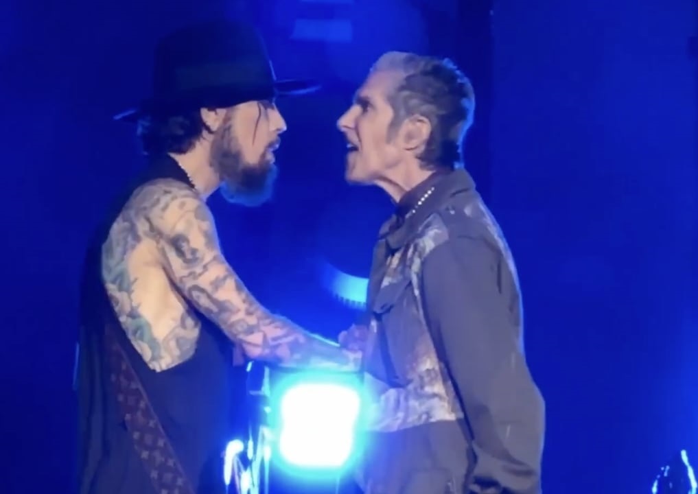 Jane’s Addiction cancela turnê após Perry Farrell agredir Dave Navarro em show