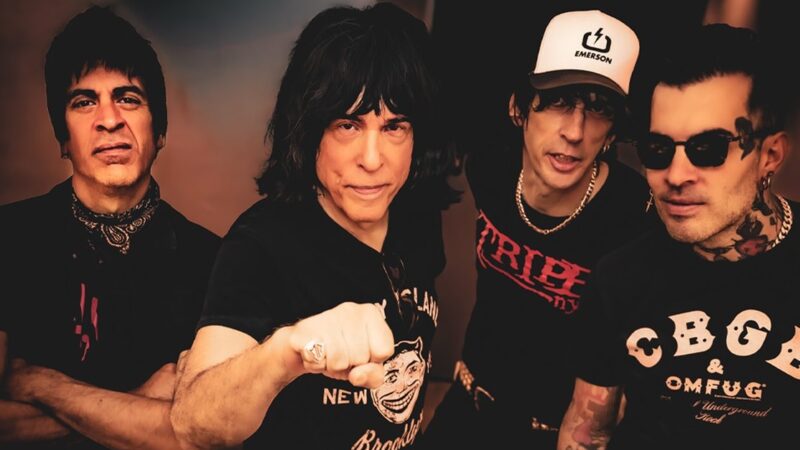 Marky Ramone retorna ao Brasil em abril de 2025