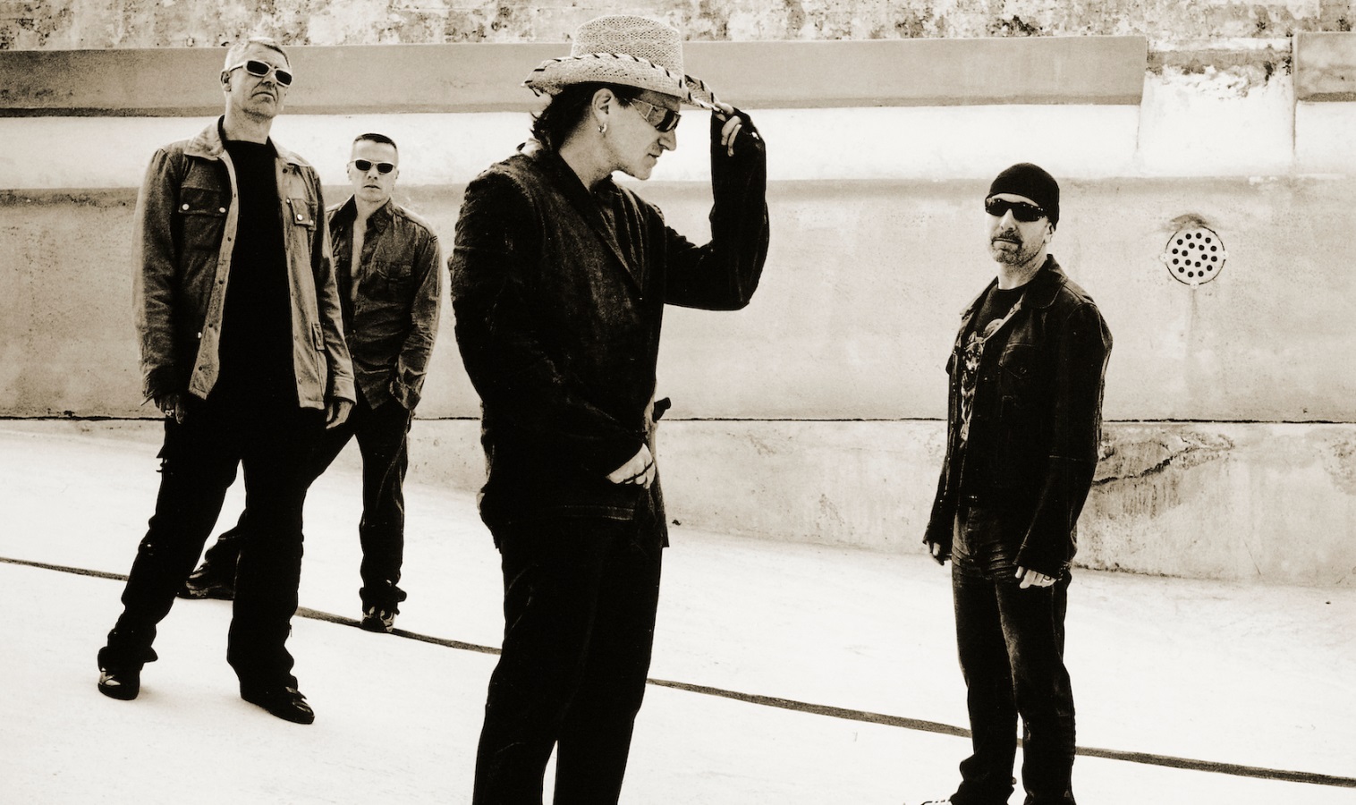 U2 apresenta a faixa inédita ‘Luckiest Man In The World’