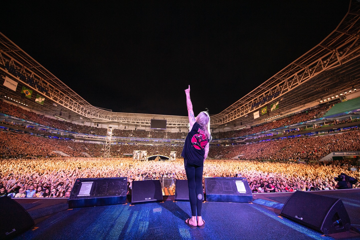 Iron Maiden divulga vídeo de despedida de Nicko McBrain em último show em SP