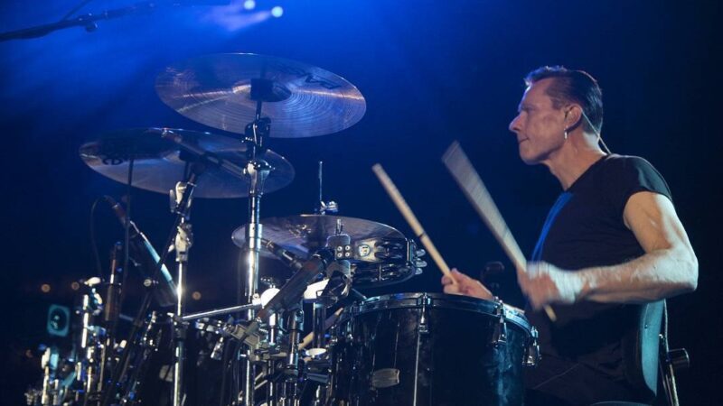 Larry Mullen Jr., baterista do U2, é diagnosticado com discalculia