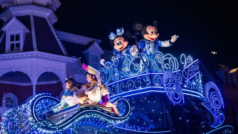 Walt Disney World: novo desfile noturno estreia no Magic Kingdom Park