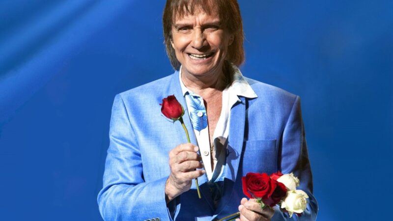 Roberto Carlos faz show único no Tokio Marine Hall neste sábado