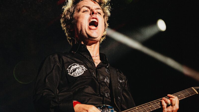 Green Day agita público em show enérgico no The Town