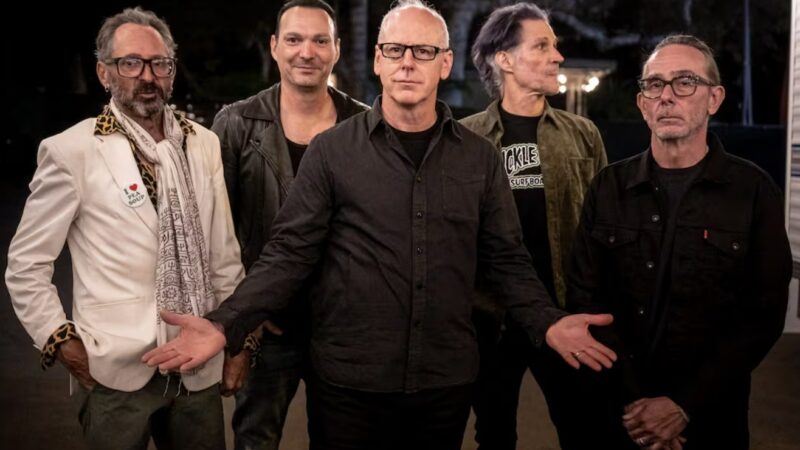 Bad Religion substitui Sex Pistols no The Town