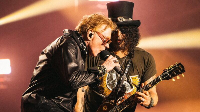 Guns N’ Roses lança as inéditas 'Nothin’’ e ‘Atlas’