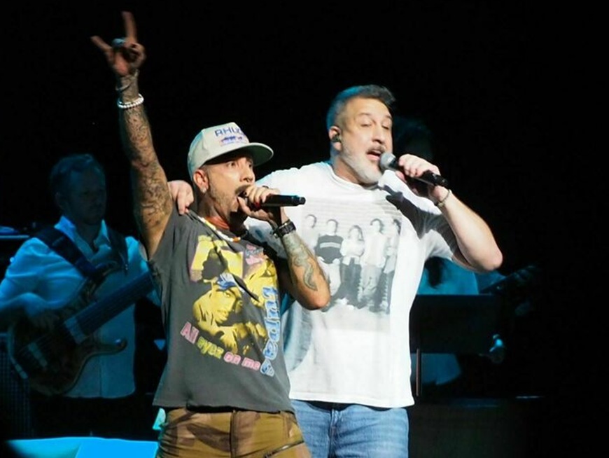 Universal Orlando divulga line-up do Mardi Gras com Joey Fatone (‘N Sync) e AJ McLean (Backstreet Boys)