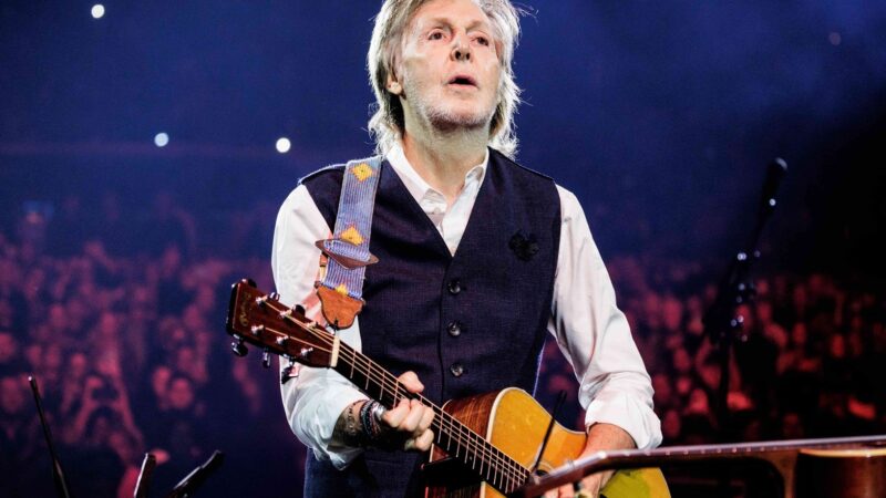 Paul McCartney lança faixa inédita 'Days We Left Behind' de novo álbum
