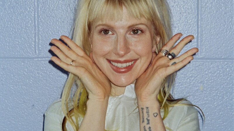 Hayley Williams, do Paramore, vem ao Brasil em novembro