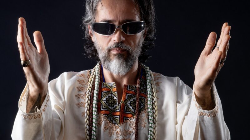 Lúcio Maia, ex-Nação Zumbi, lança novo álbum solo