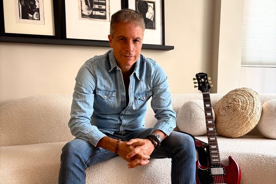 Rodrigo Cerveira lança single ‘Animals’ com participação de Andreas Kisser