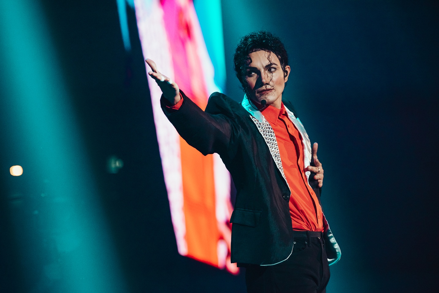 ‘This Is Michael’: Lenny Jay promete noite emocionante na Suhai Music Hall; confira entrevista