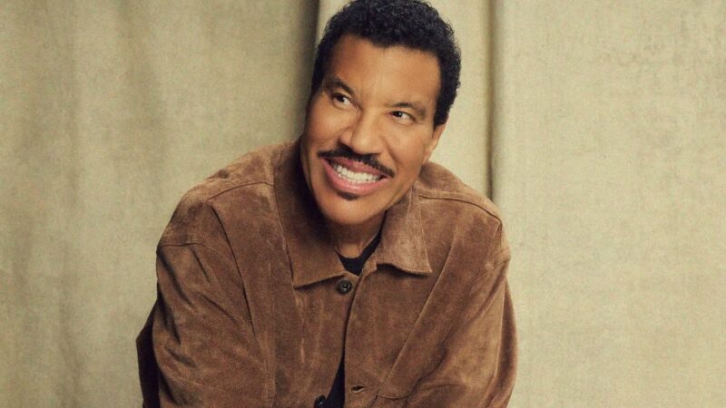 Lionel Richie é internado em UTI após show