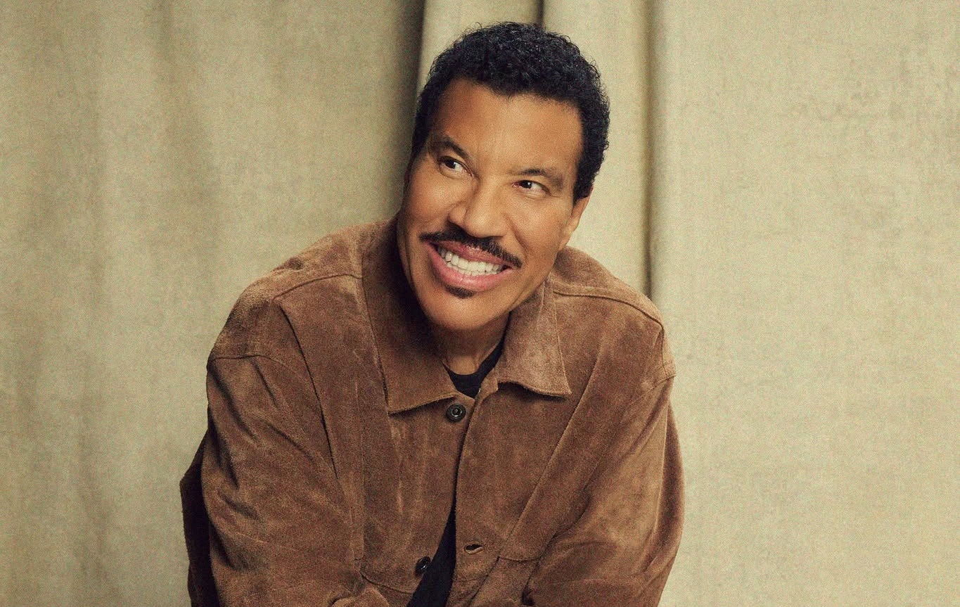 Lionel Richie é internado em UTI após show